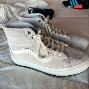 High top Vans, all weather 🫶🏻